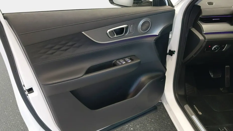 CHERY Tiggo 8 -