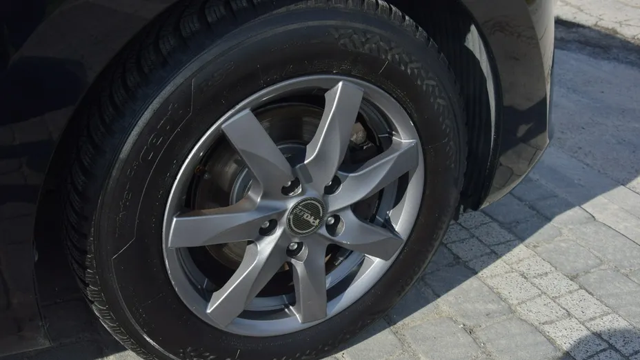 HYUNDAI i30 -