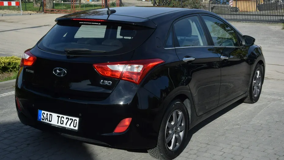 HYUNDAI i30 -