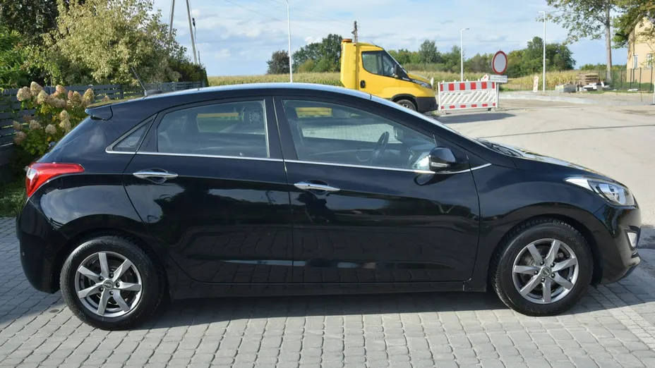 HYUNDAI i30 -