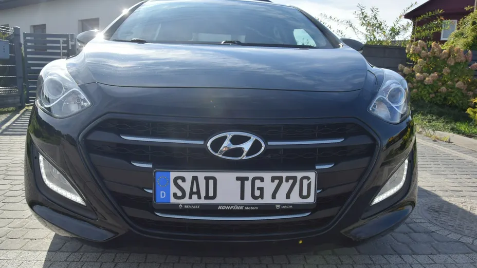 HYUNDAI i30 -