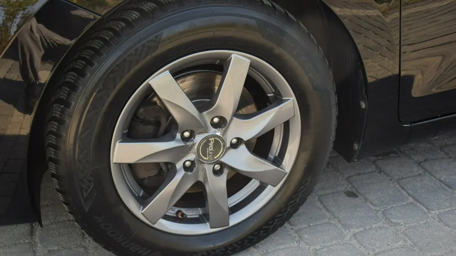 HYUNDAI i30 -