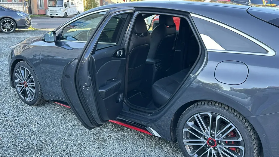 KIA ProCeed -