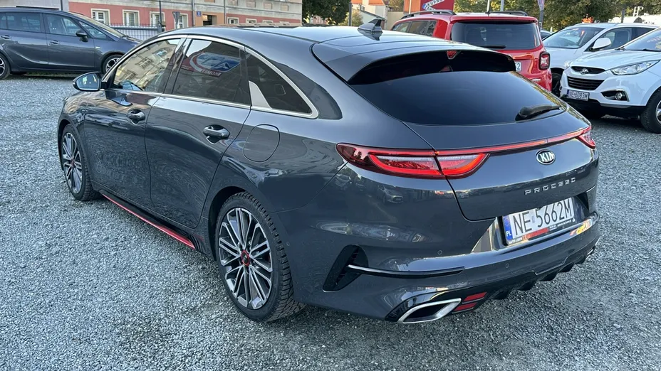 KIA ProCeed -