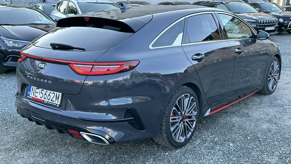 KIA ProCeed -