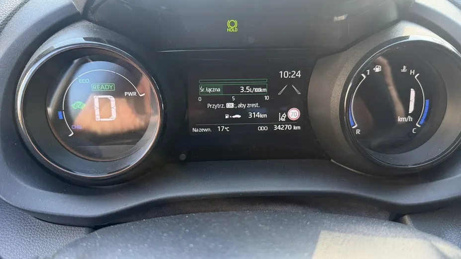 TOYOTA Yaris -