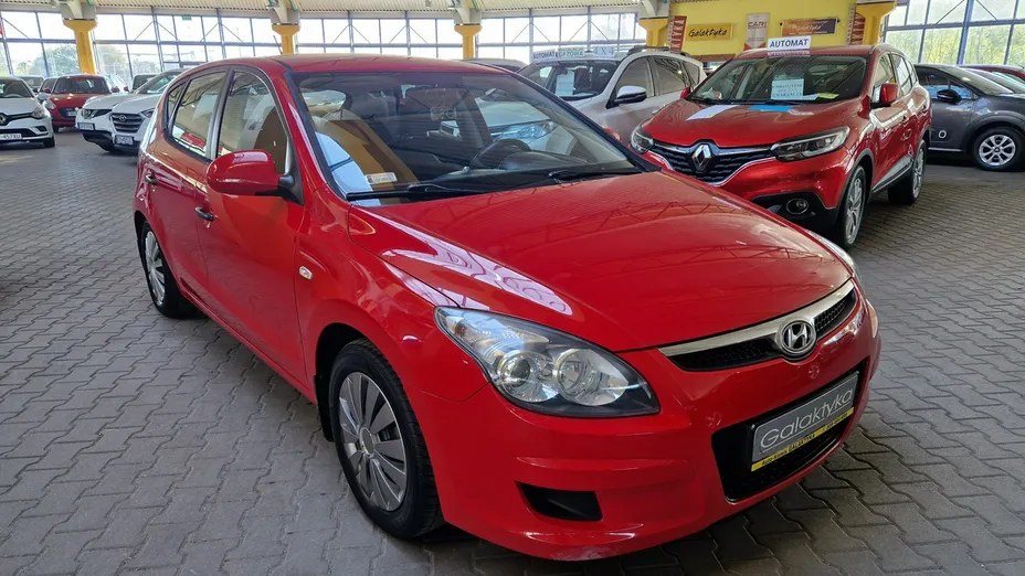 HYUNDAI i30 -
