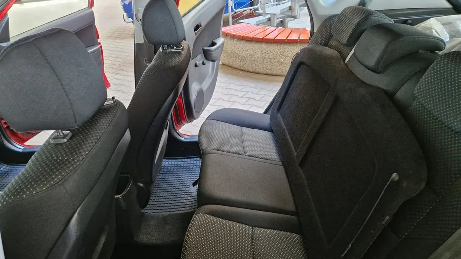 HYUNDAI i30 -