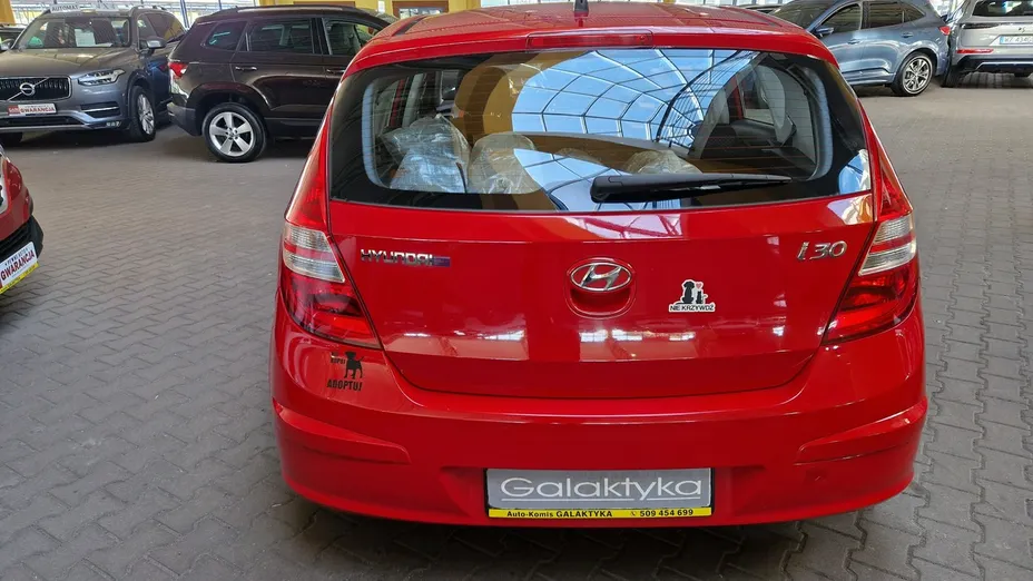 HYUNDAI i30 -