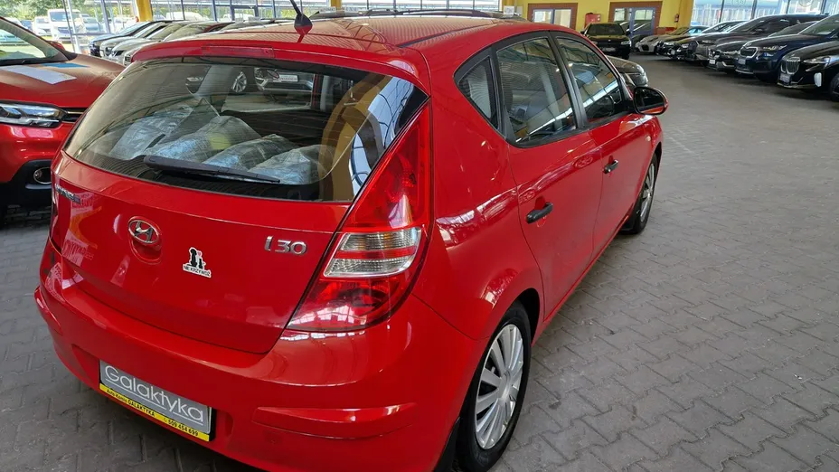 HYUNDAI i30 -
