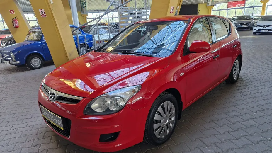 HYUNDAI i30 -