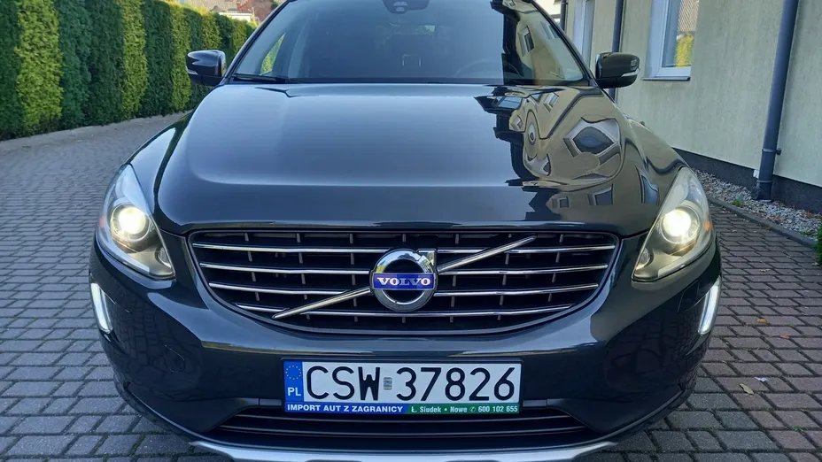 VOLVO XC60 -