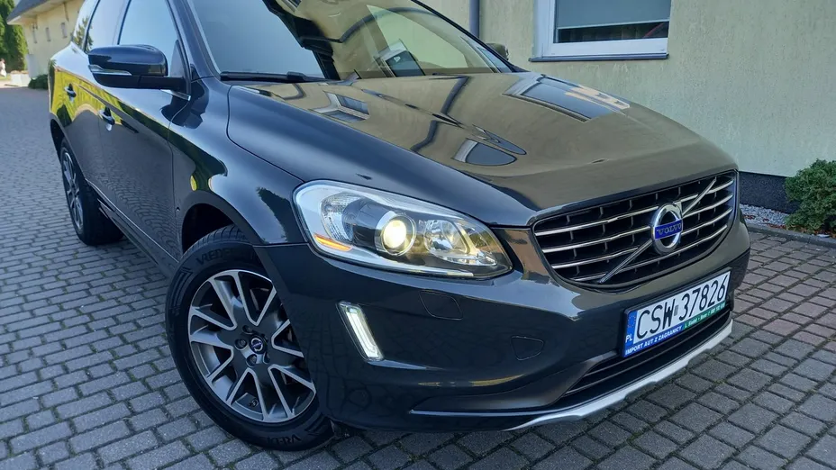 VOLVO XC60 -
