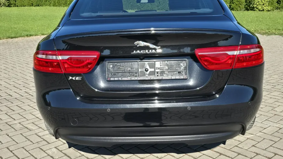 JAGUAR XE -