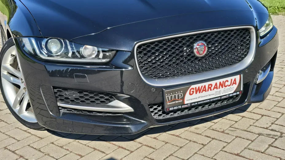 JAGUAR XE -