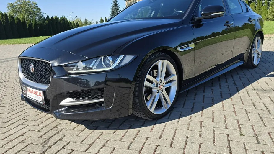 JAGUAR XE -