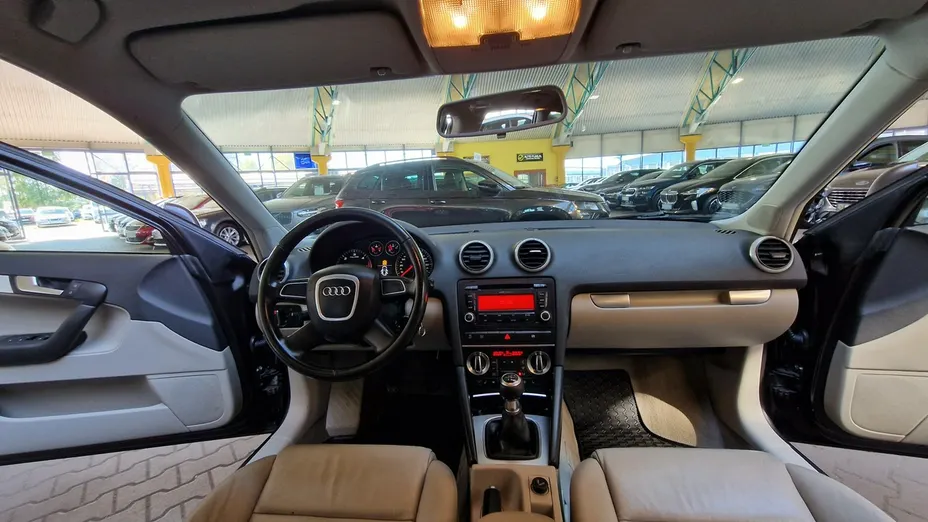 AUDI A3 Sportback -