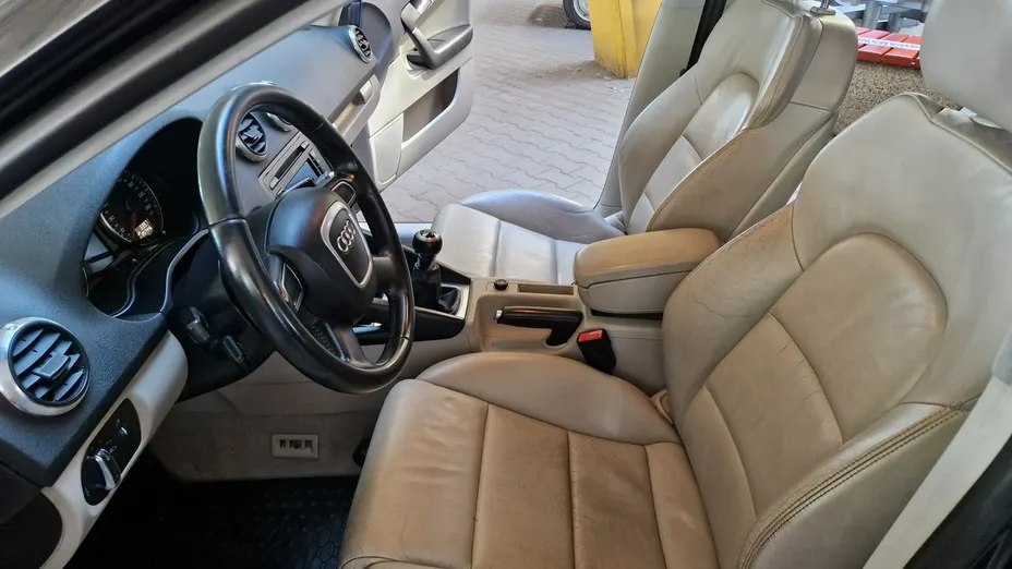 AUDI A3 Sportback -