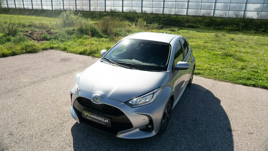 TOYOTA Yaris -