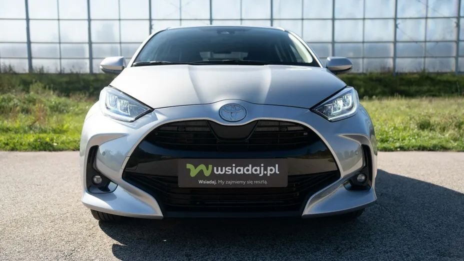 TOYOTA Yaris -