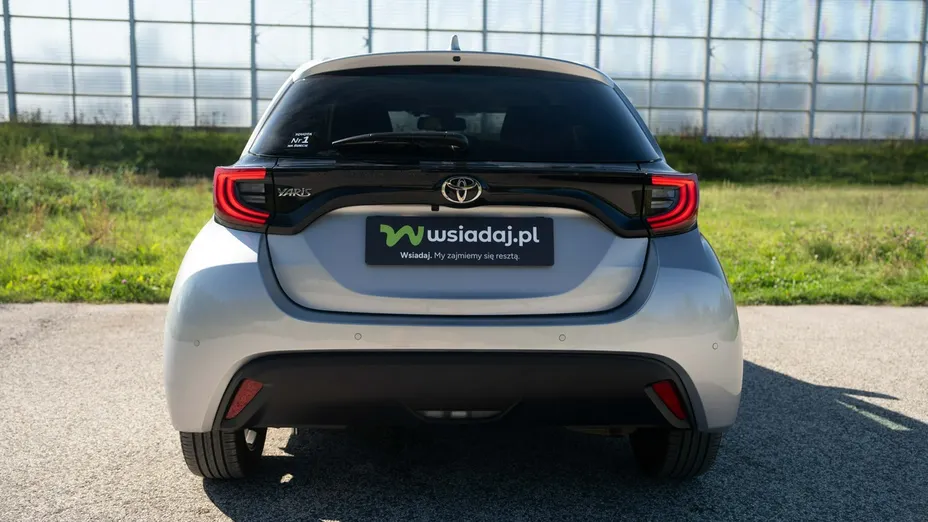 TOYOTA Yaris -