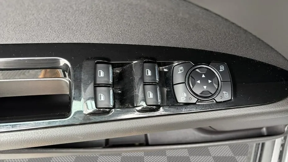 FORD Mondeo -