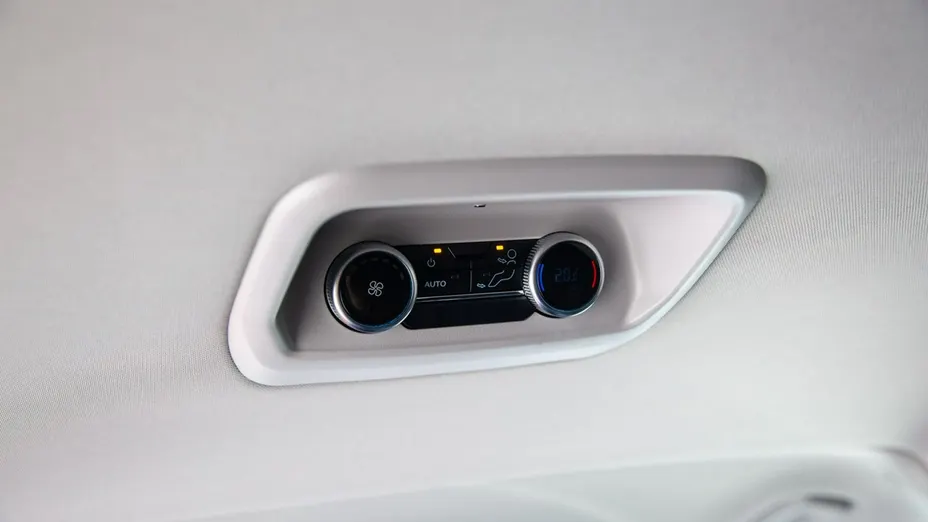 FORD Tourneo Custom -