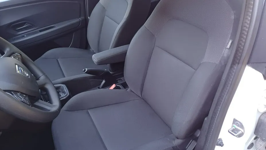 DACIA Logan -