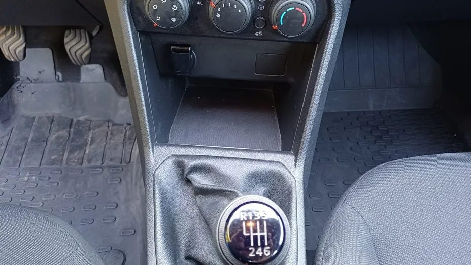 DACIA Logan -