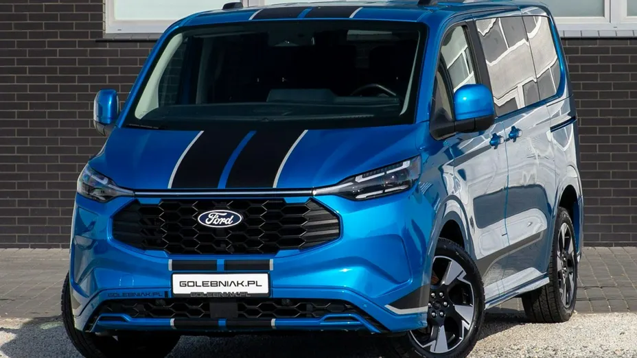 FORD Tourneo Custom -