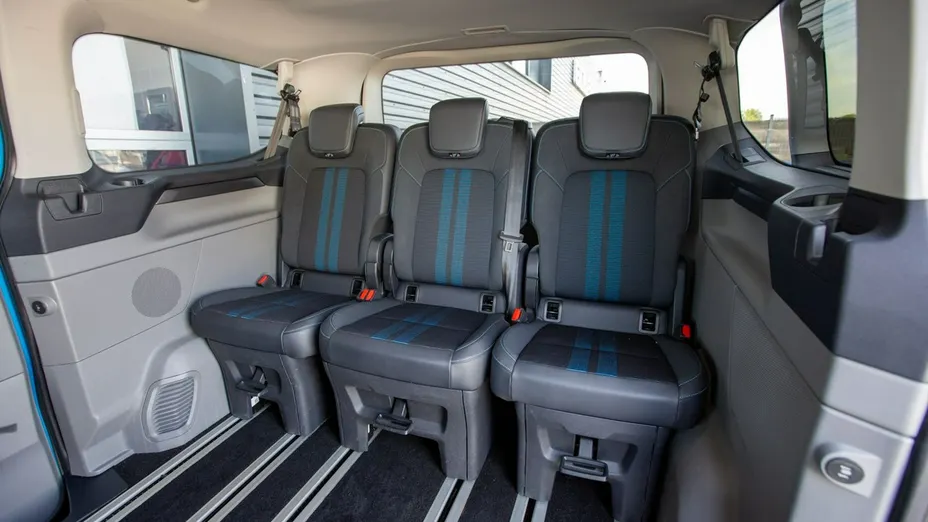 FORD Tourneo Custom -