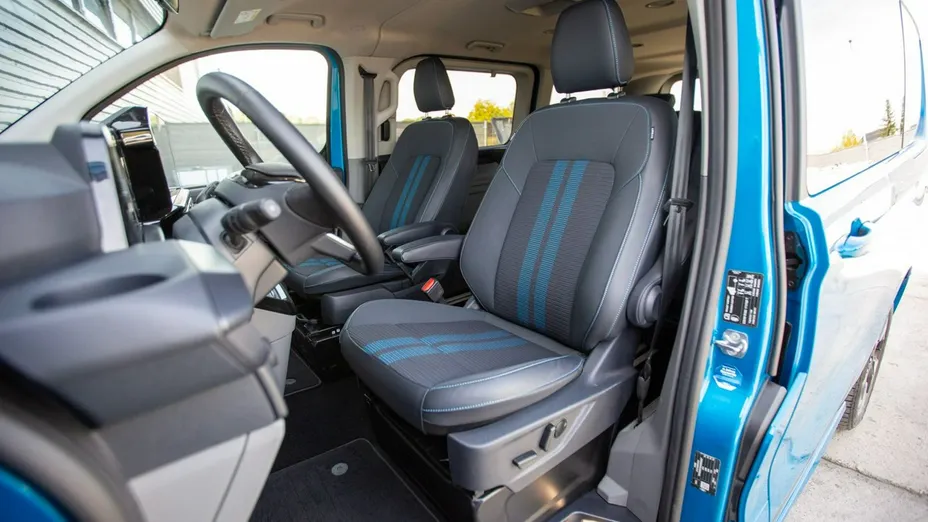 FORD Tourneo Custom -