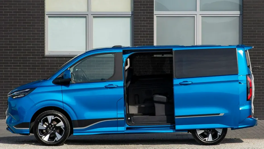 FORD Tourneo Custom -