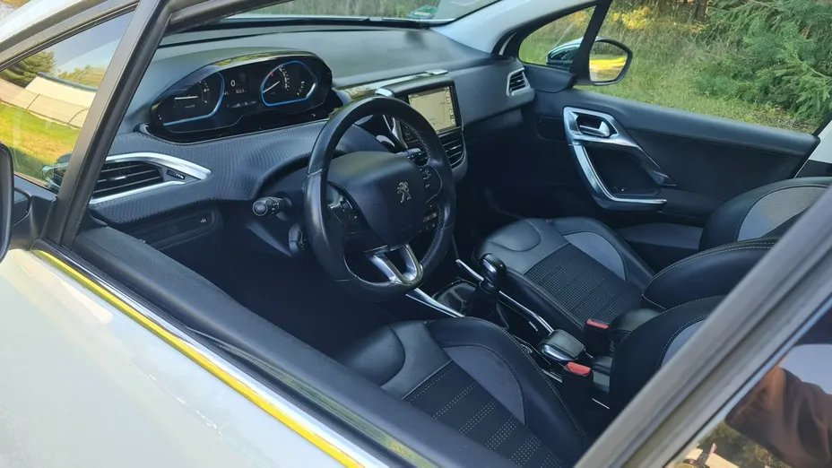 PEUGEOT 2008 -