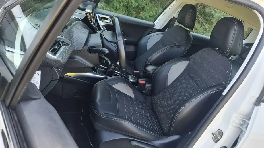 PEUGEOT 2008 -