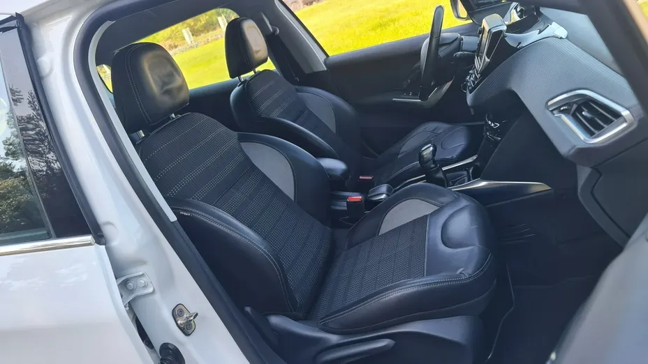 PEUGEOT 2008 -
