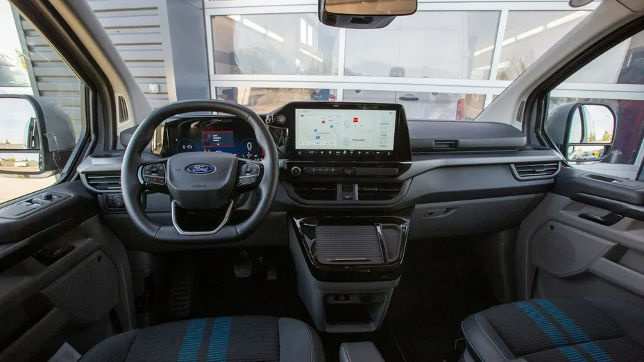 FORD Tourneo Custom -