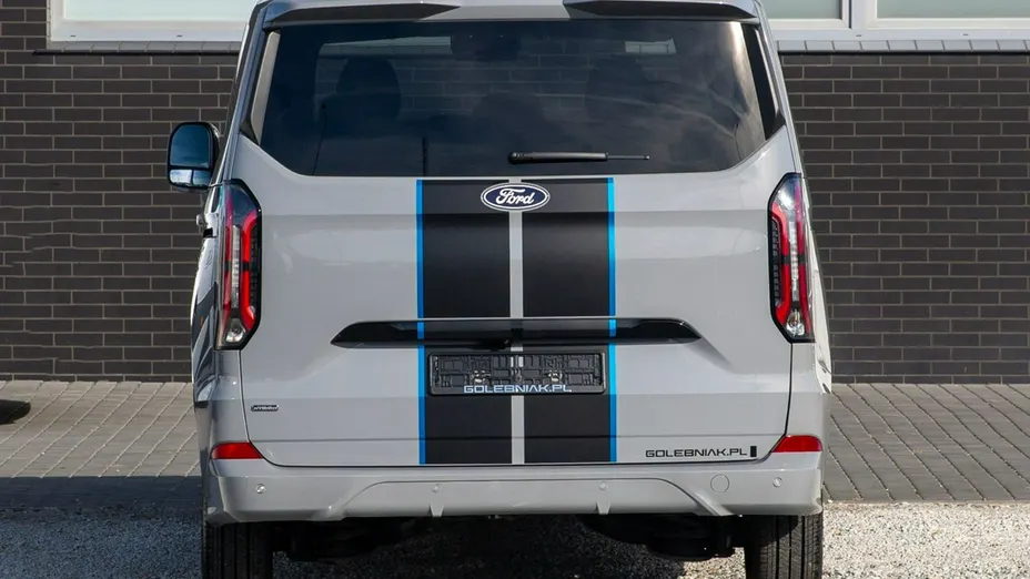 FORD Tourneo Custom -