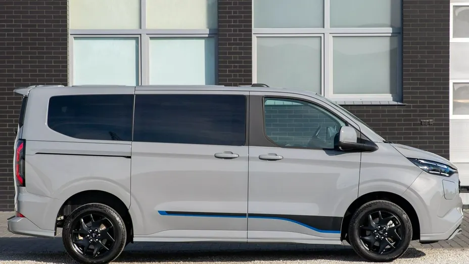 FORD Tourneo Custom -