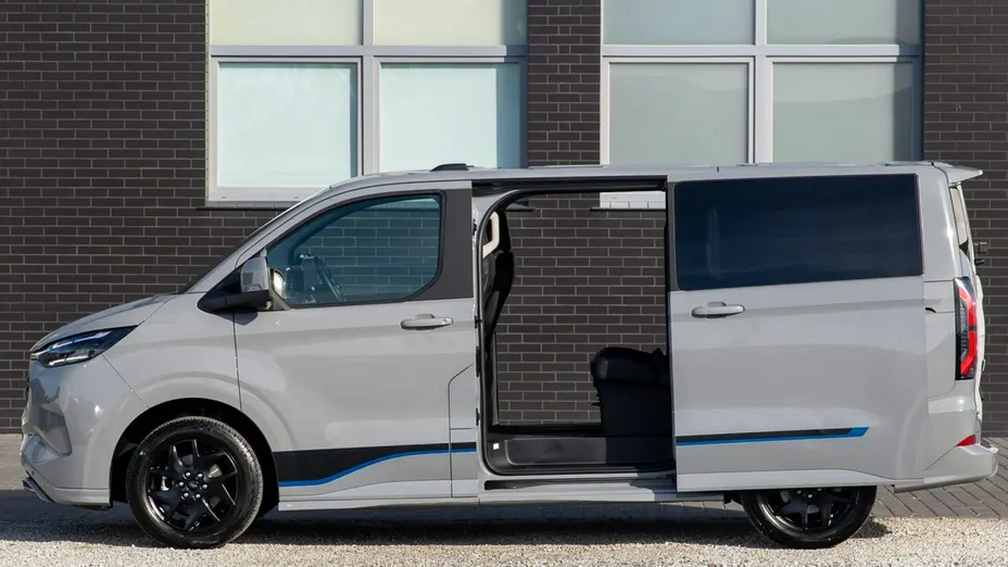 FORD Tourneo Custom -