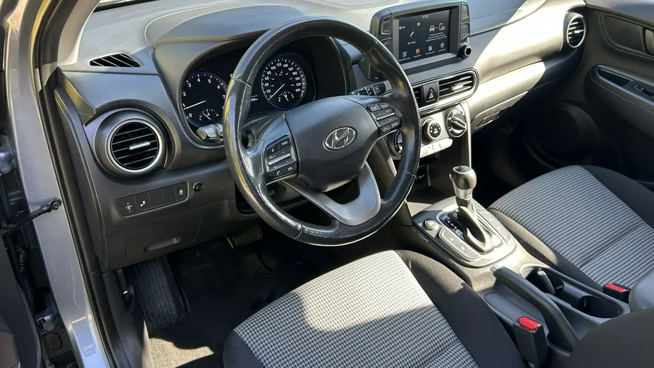 HYUNDAI Kona -
