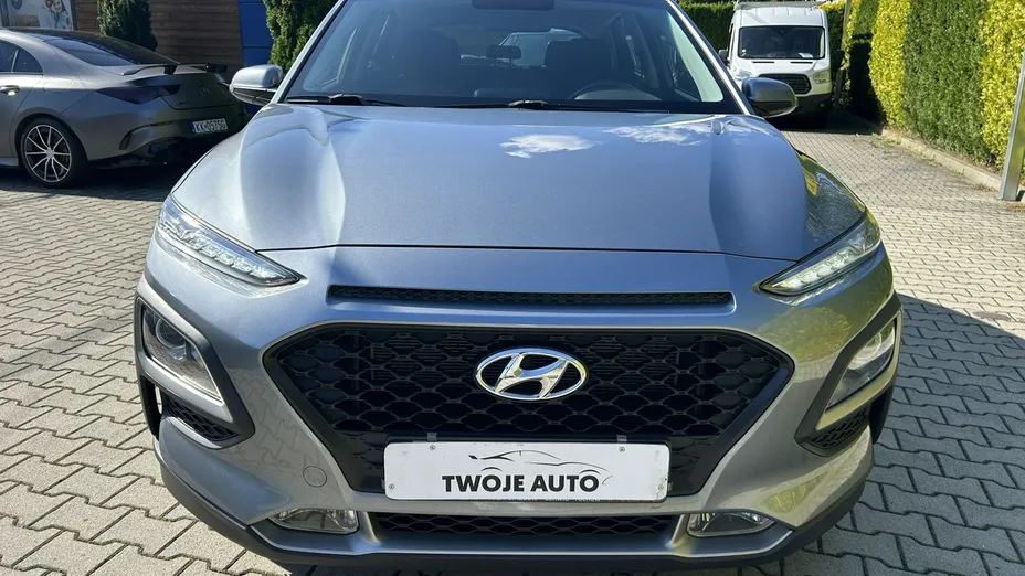 HYUNDAI Kona -