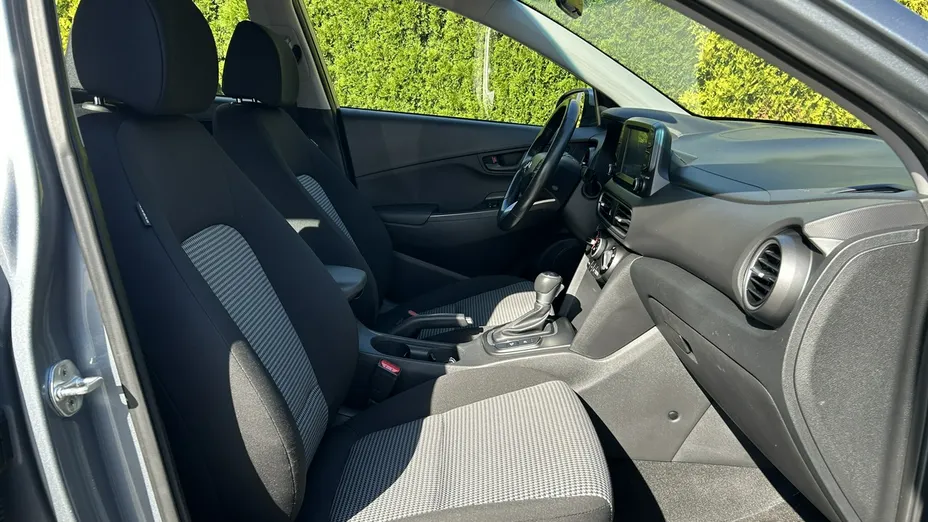 HYUNDAI Kona -