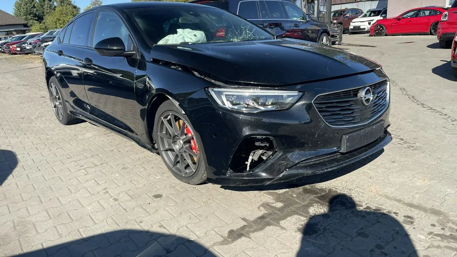 OPEL Insignia -