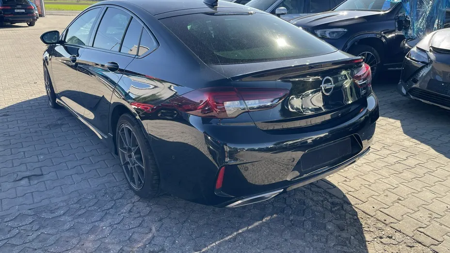 OPEL Insignia -