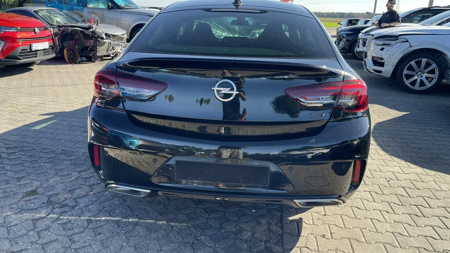 OPEL Insignia -