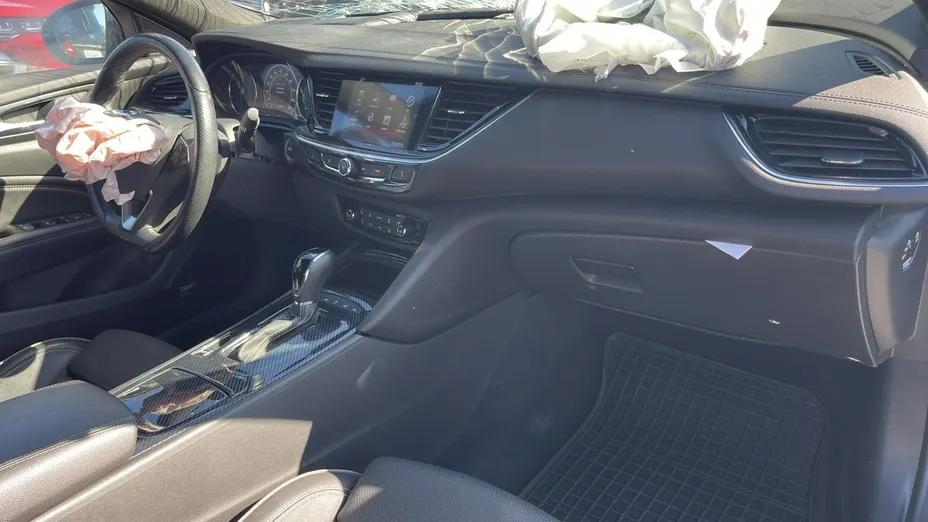 OPEL Insignia -