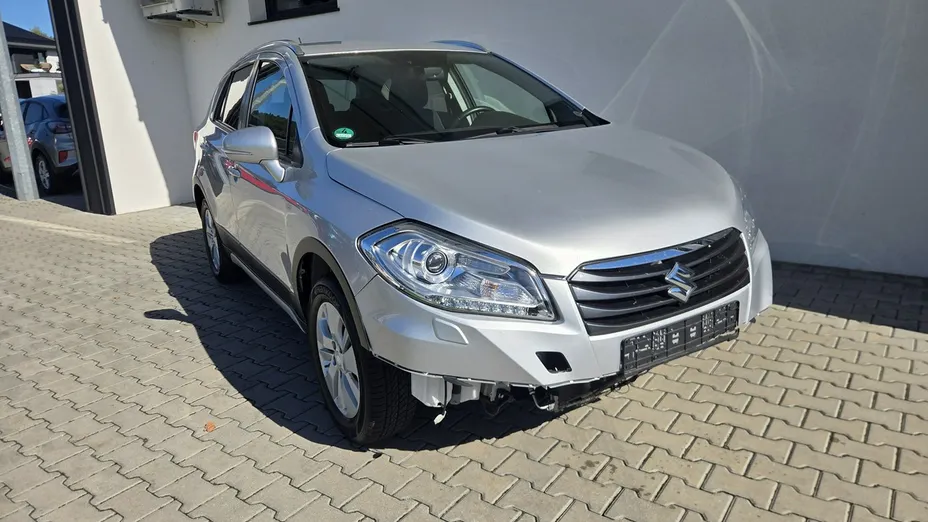 SUZUKI S-Cross -