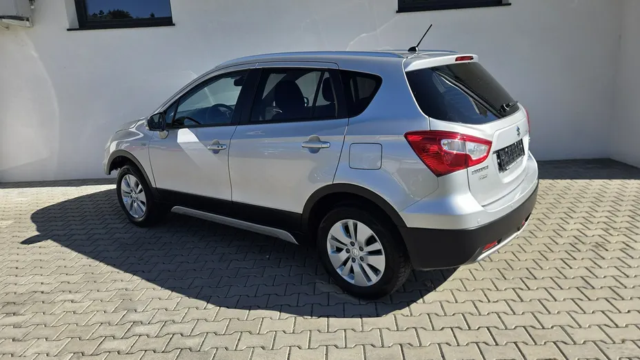SUZUKI S-Cross -