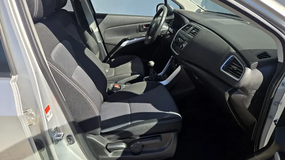 SUZUKI S-Cross -